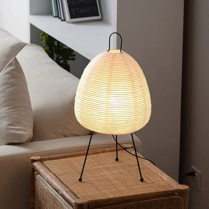 Gulv- og bordlampe i rispapir i japansk wabi-sabi-stil, 47 x 28 cm