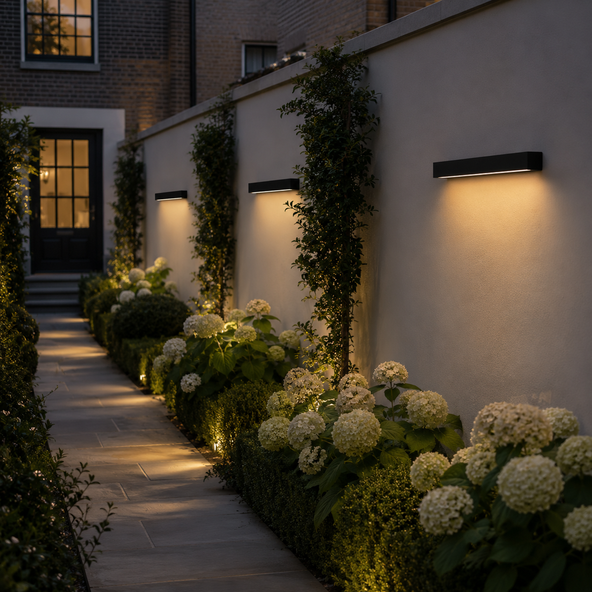 Utendørs vegglampe med LED og opp- og nedlys, svart, IP65
