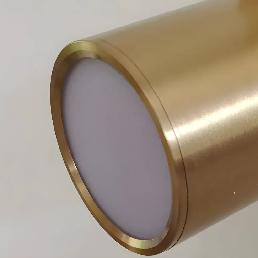 Vegglampe med LED og justerbar svingarm i matt svart eller gull