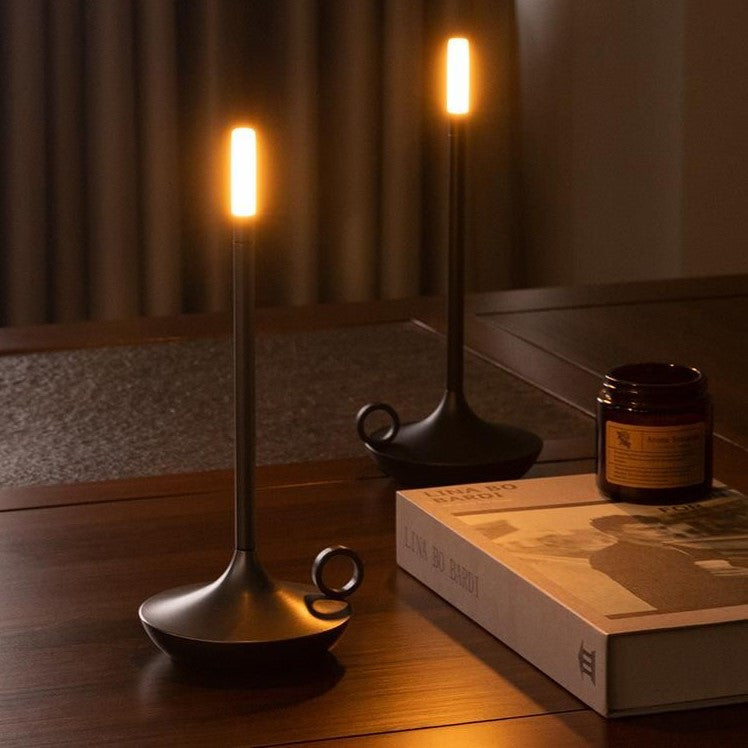 Bordlampe som LED-lysestake - oppladbar med berøringskontroll