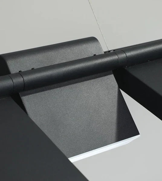 Lysekrone med LED i akryl og aluminium - minimalistisk, lineær design