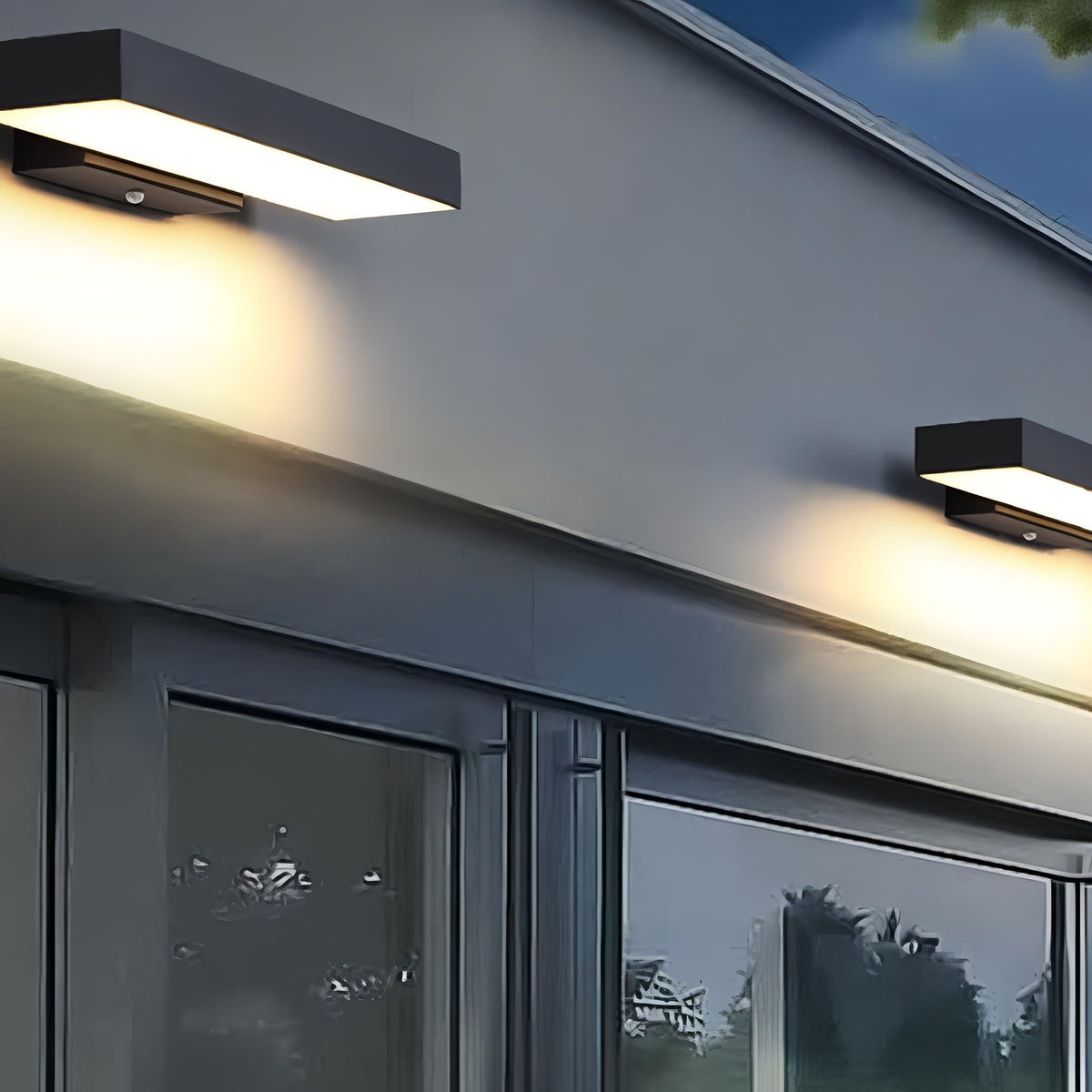Utendørs vegglampe med lineær LED - med eller uten bevegelsessensor