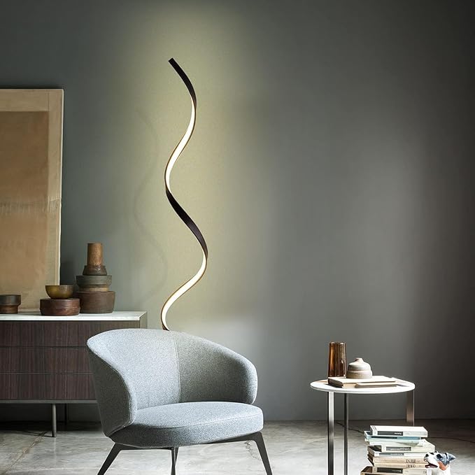 Gulvlampe med LED og skulpturell spiralform, 28 x 133 cm