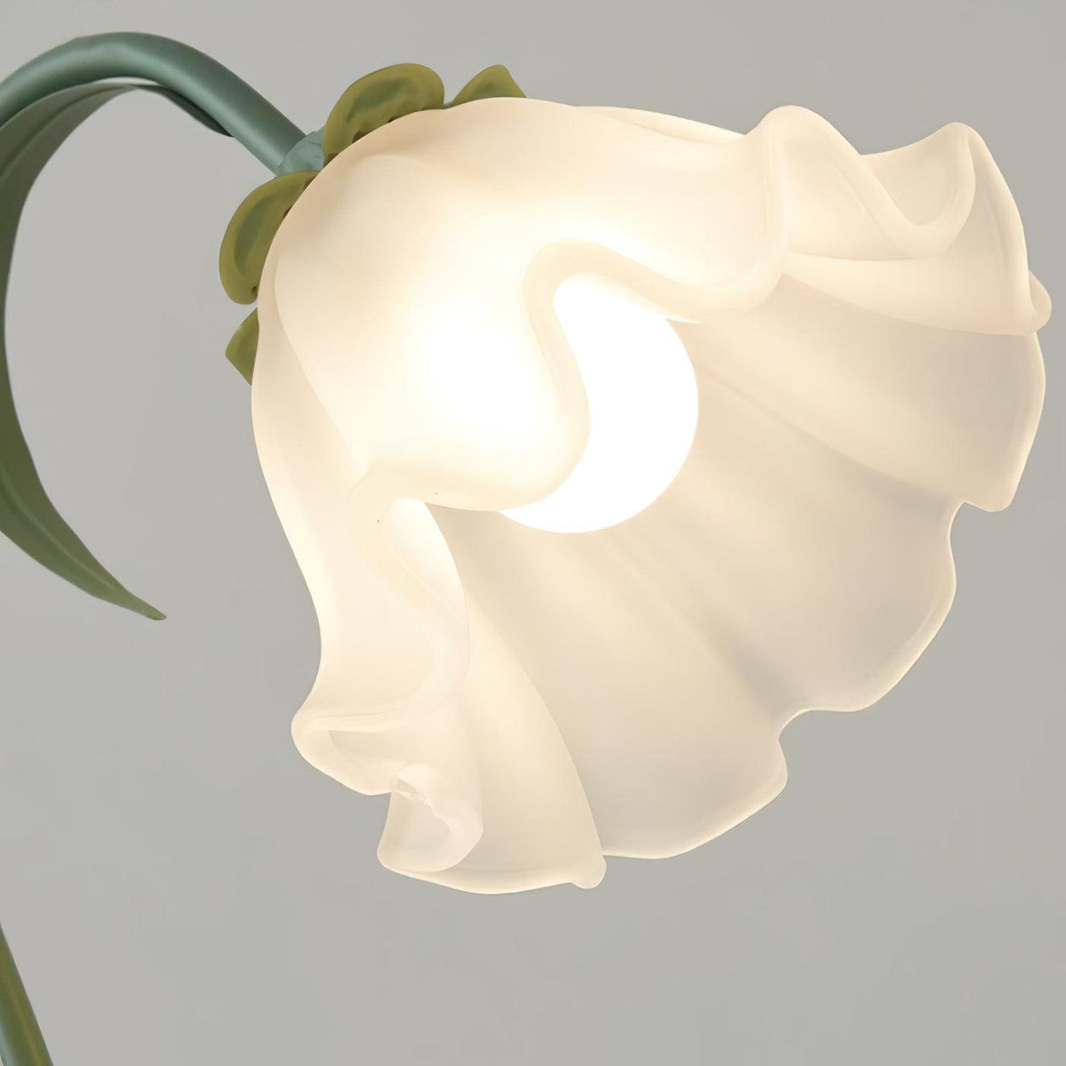 Bordlampe med blomsterdesign i metall og akryl - fransk vintagestil