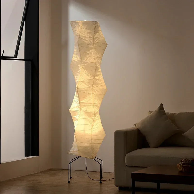 Gulvlampe med LED - japanskinspirert minimalistisk design