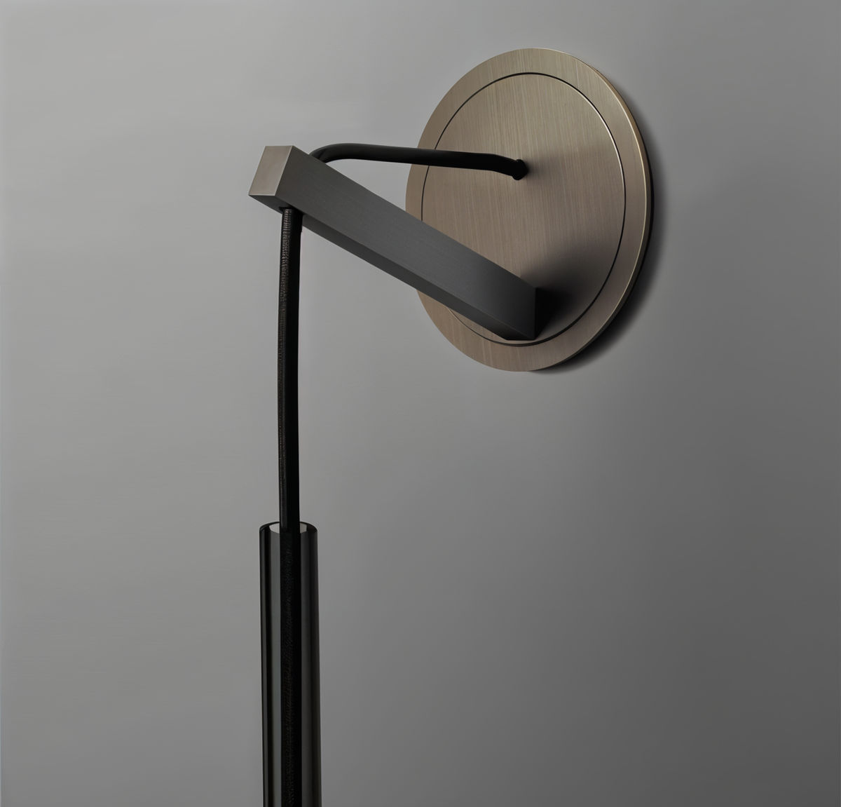 Vegglampe med hengende sylinder i røykfarget glass, Svart og røykgrå