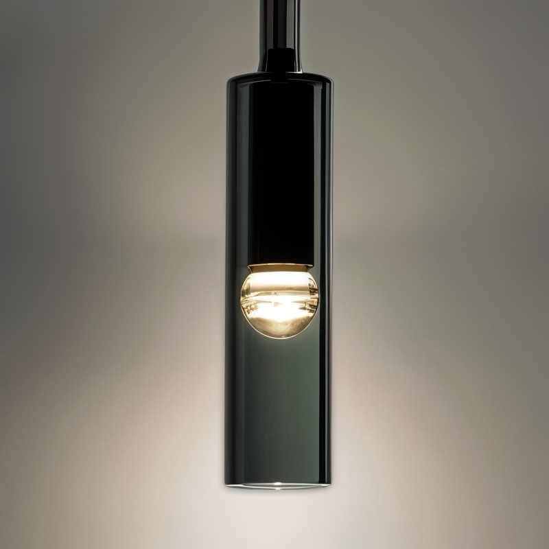 Vegglampe med hengende sylinder i røykfarget glass, Svart og røykgrå