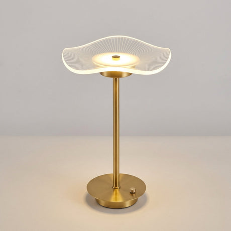 Bordlampe med skjerm som en bølget akrylskive på gullstang, Gull og klar