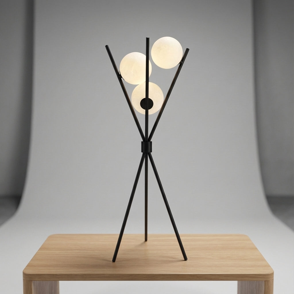 Bordlampe med trefot i sort og tre hvite kuler, Svart og hvit