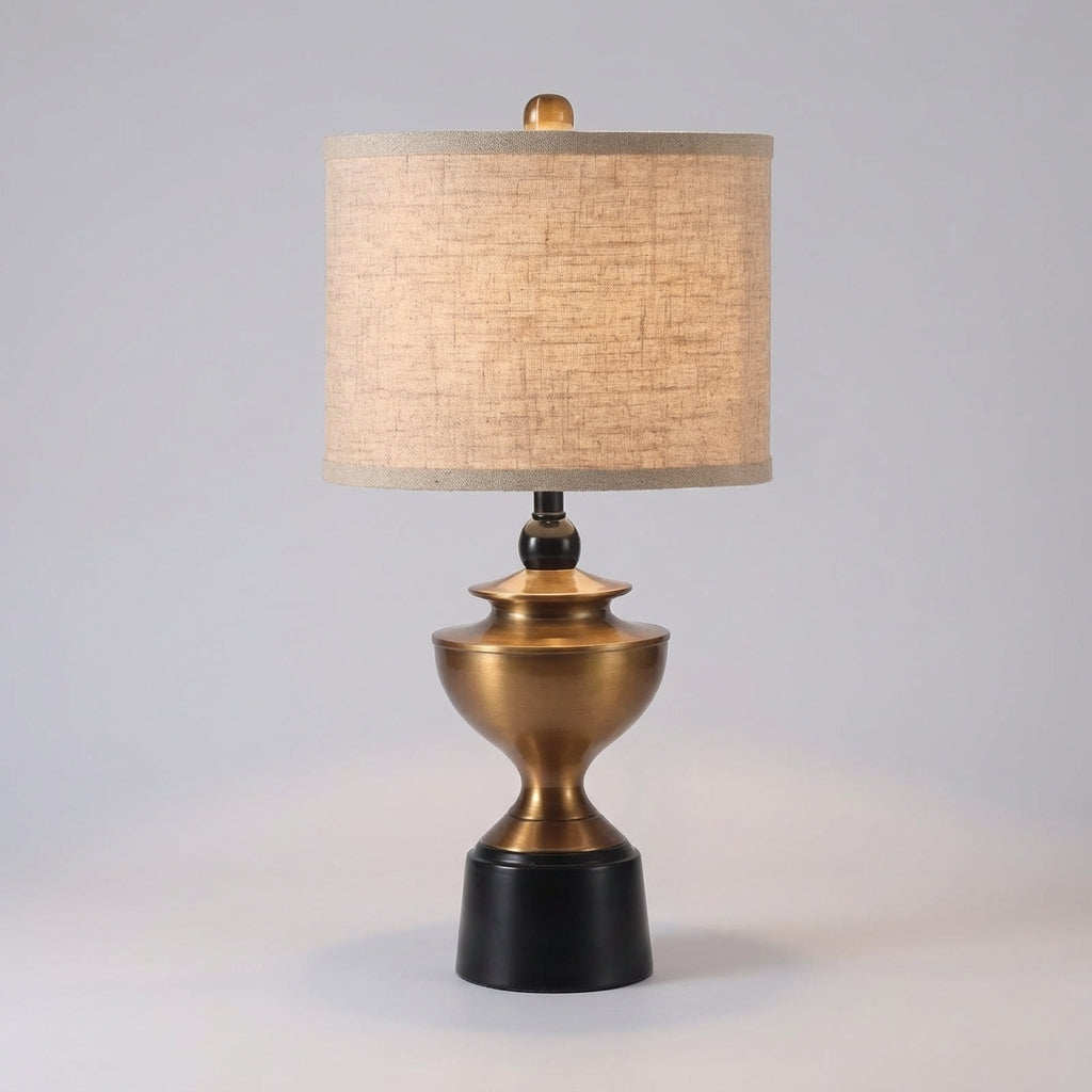 Bordlampe med urneformet fot i antikk bronse og linskjerm, Bronse, svart og beige