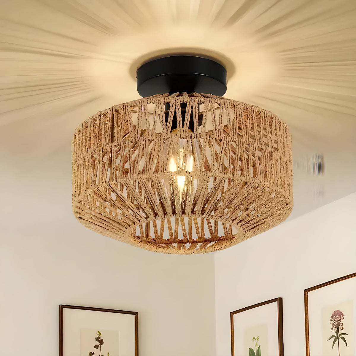 Lysekrone i bambus - klassisk taklampe i flettet naturfiber