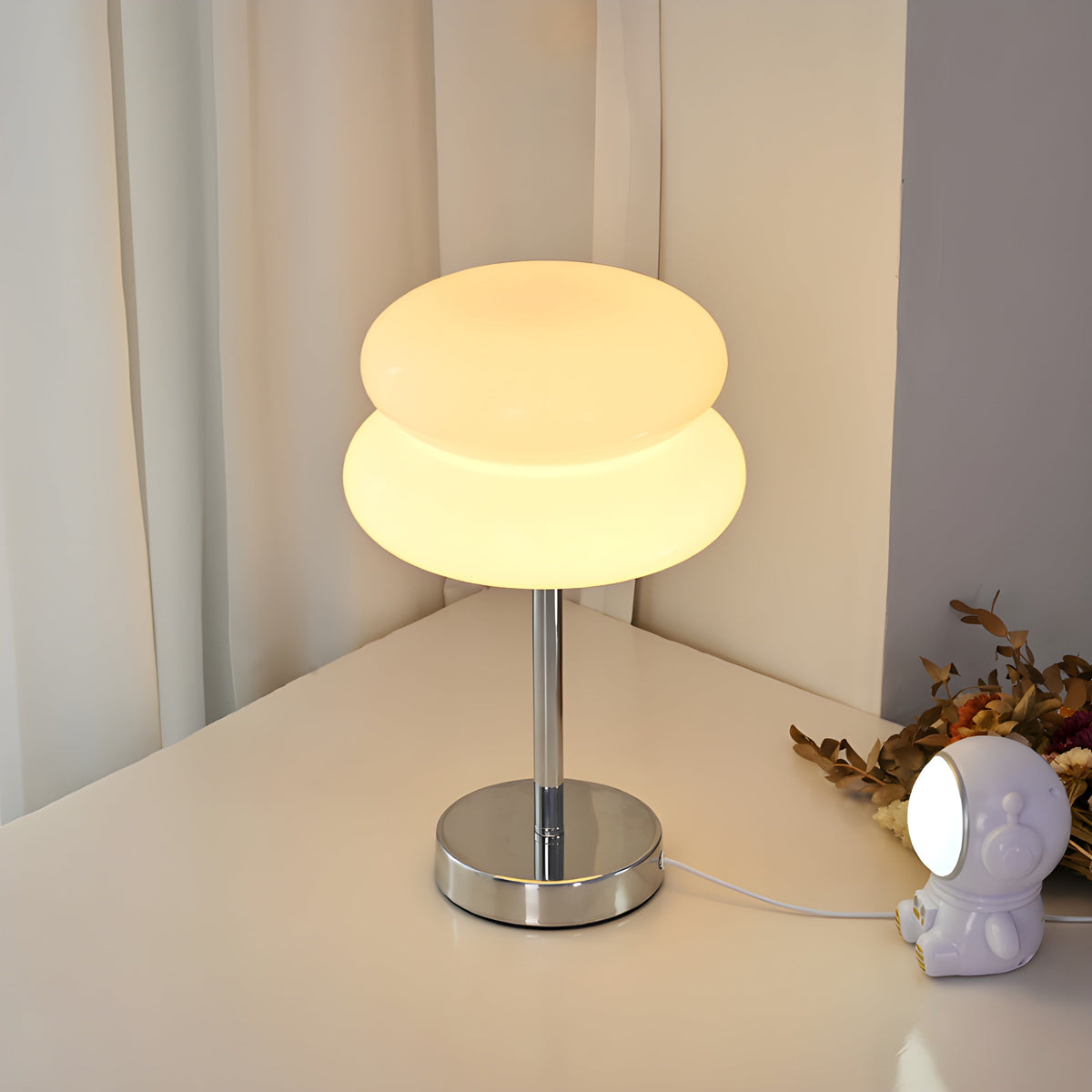 Bordlampe i glass med macaron-design og tretrinns dimmer
