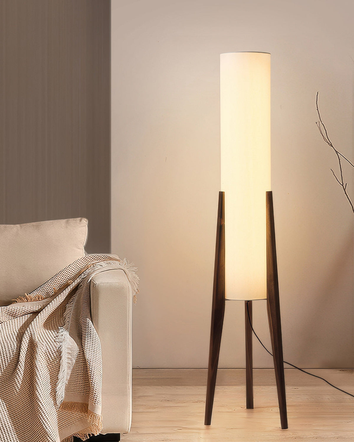 Gulvlampe med LED i massivt tre - wabi-sabi-stil
