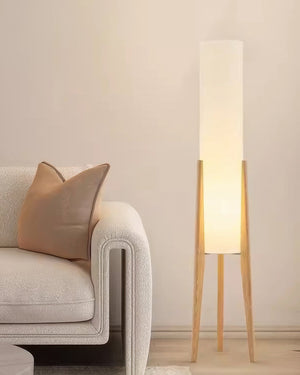 Gulvlampe med LED i massivt tre - wabi-sabi-stil