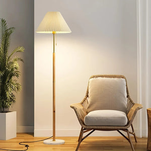 Gulvlampe i marmor og tre med varmt LED-lys - moderne design