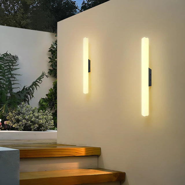 Utendørs vegglampe i aluminium med LED og opp- og nedlys - IP65