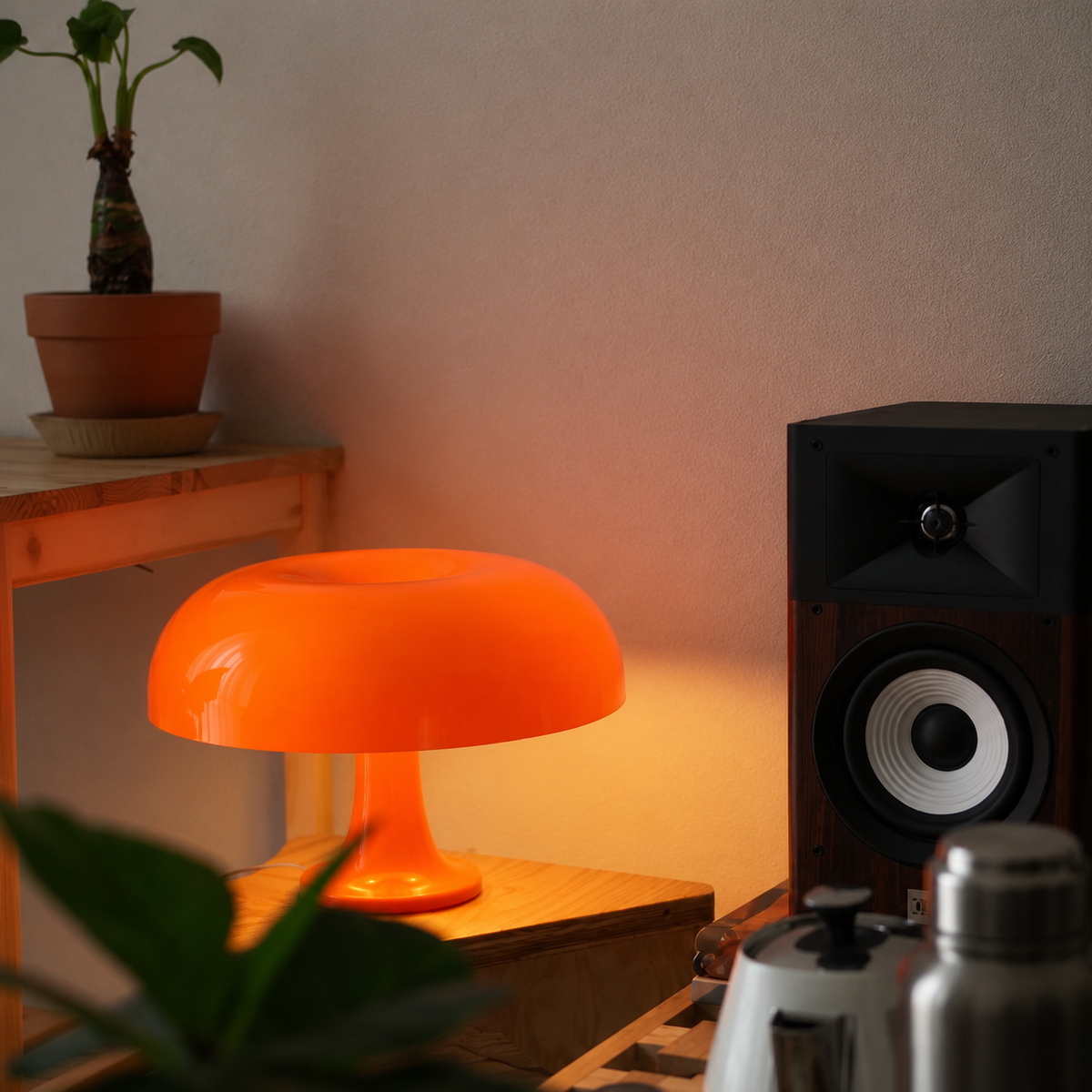 Bordlampe med soppform i retrostil, oransje eller hvit