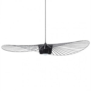 Pendellampe i aluminium med skulpturell, buet ramme