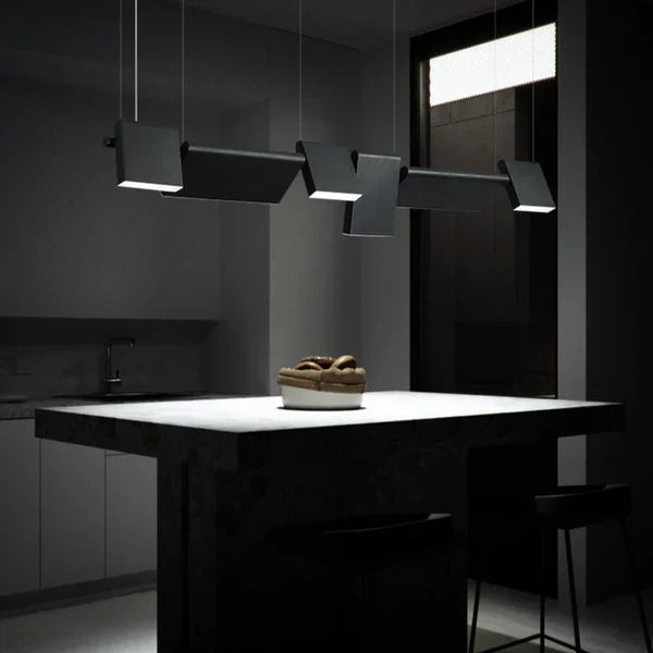 Lysekrone med LED i akryl og aluminium - minimalistisk, lineær design