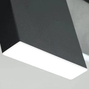 Lysekrone med LED i akryl og aluminium - minimalistisk, lineær design