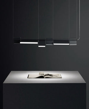 Lysekrone med LED i akryl og aluminium - minimalistisk, lineær design