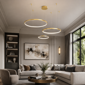 Lysekrone med LED og minimalistiske ringer i børstet gull