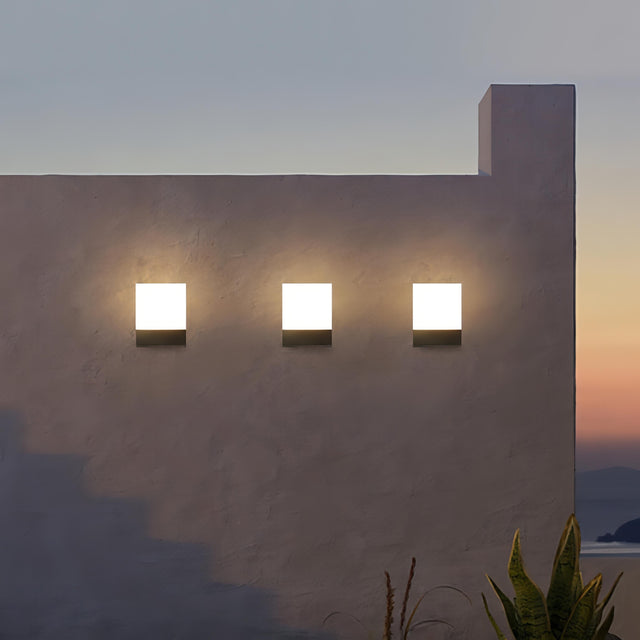 Utendørs vegglampe med LED i moderne firkantet form, 18W