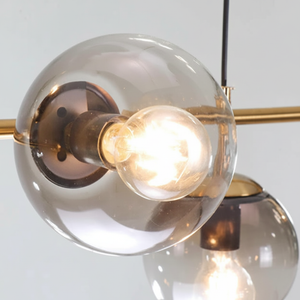 Lysekrone med glasskuler - minimalistisk, dimbar pendellampe
