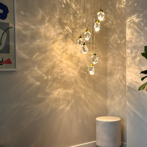Lysekrone i krystall - spiralformet pendellampe i nordisk stil