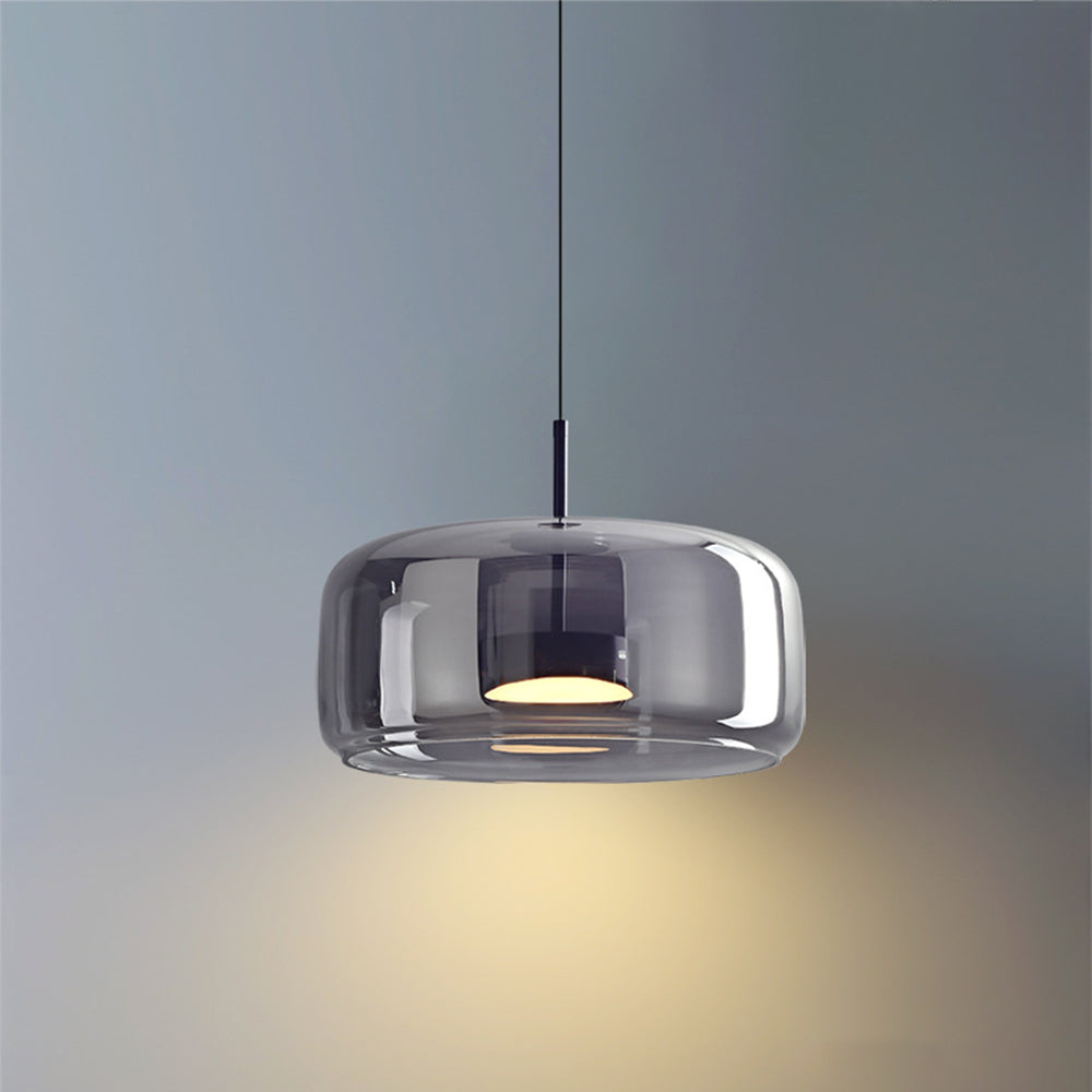 Pendellampe i retrostil med tonet glass og gullfarget metall