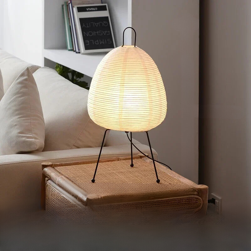 Gulvlampe med LED - japanskinspirert minimalistisk design