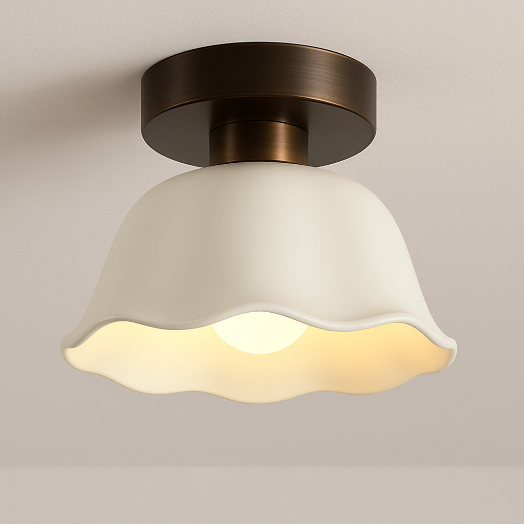 Taklampe i keramikk og glass - halvinnfelt plafond med varmt lys