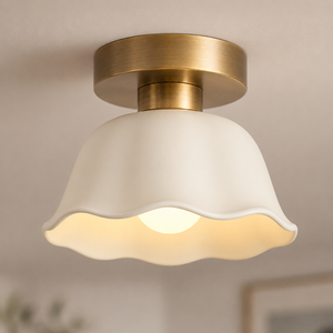Taklampe i keramikk og glass - halvinnfelt plafond med varmt lys