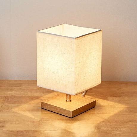 Nattbordslampe med linskjerm og fot i tre, rund eller kvadratisk, Natur og beige