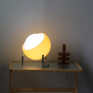 Retro bordlampe med oransje glasskule på bøyd krombein, Oransje og krom