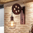 Retro vegglampe med trinse og metallbur i industristil, Rustpatina