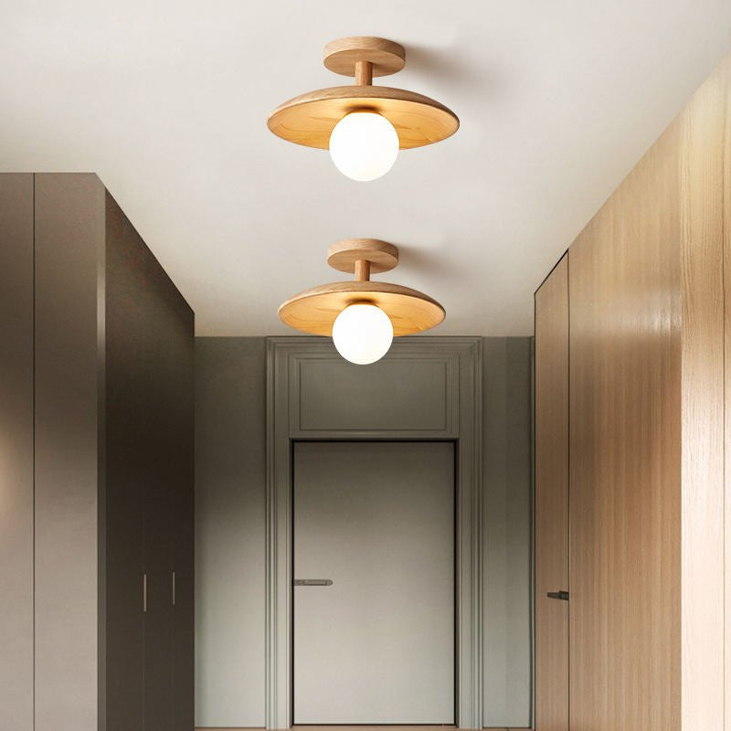 Taklampe i japansk stil med trefat og hvit kule, Natur og hvit