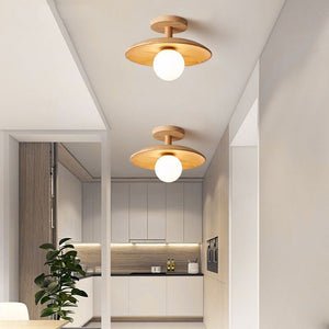 Taklampe i japansk stil med trefat og hvit kule, Natur og hvit