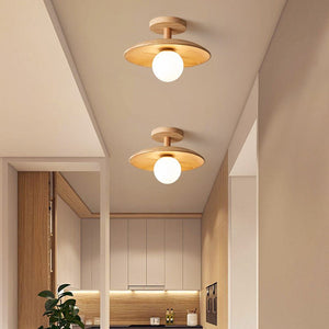 Taklampe i japansk stil med trefat og hvit kule, Natur og hvit