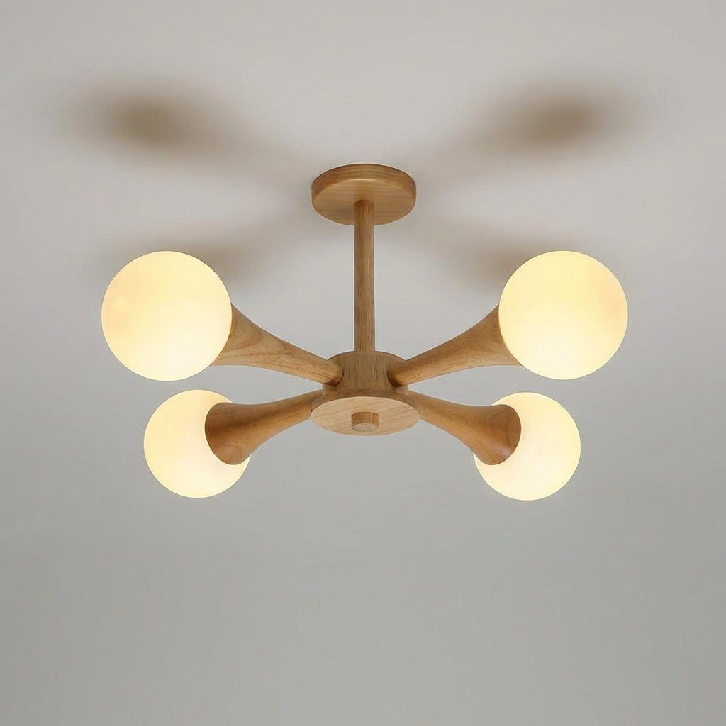 Taklampe i tre med armer og hvite kuler i glass, Natur og hvit