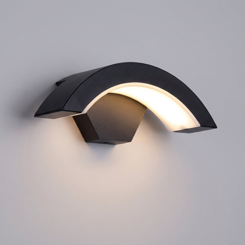 Utendørs vegglampe med buet skjerm og myk lysbue, Svart